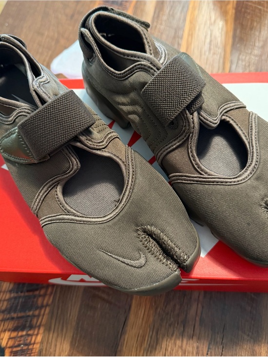 Nike Shoes - Nike Air Rift in dark hazel 8M -new with box